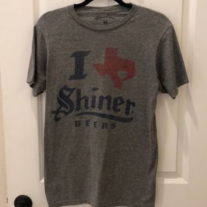 GRAPHIC TEE SHINER BEER